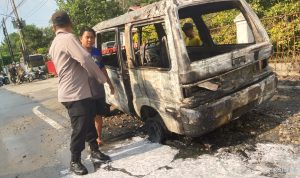Mobil Penumpang Terbakar di Depan SPBU Mantuil, Diduga Dipicu Rokok Elektrik