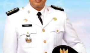 Jejak Jalan Panjang Rudi Noor Erwan Menjadi Camat