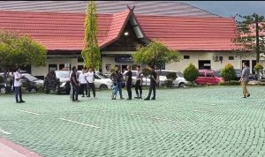 Ngamuk Sambil Bawa Balita di Halaman Mapolresta Banjarmasin, Seorang Pria Mengaku Dapat Bisikan Gaib