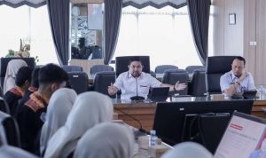 Bang Dhin Ajari Mahasiswa UNISKA MAB Manajemen Konflik dan Kepemimpinan dalam Organisasi Pemerintahan