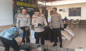 Polisi Tangkap Dua Pemancing Pakai Alat Setrum di Sungai Mangguruh Kabupaten Banjar