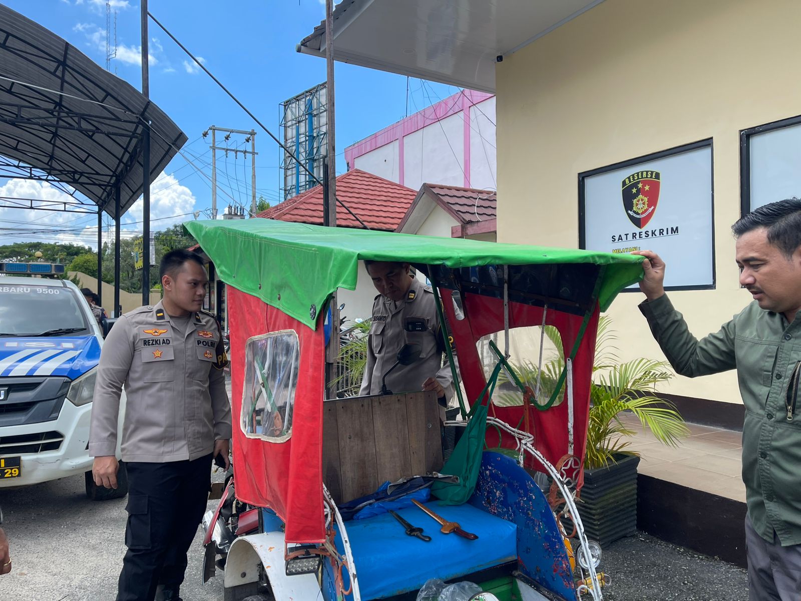 Polisi Amankan Senjata Tajam dari Perkelahian Pak Ogah di Jalan A Yani depan Gerbang ULM Banjarbaru