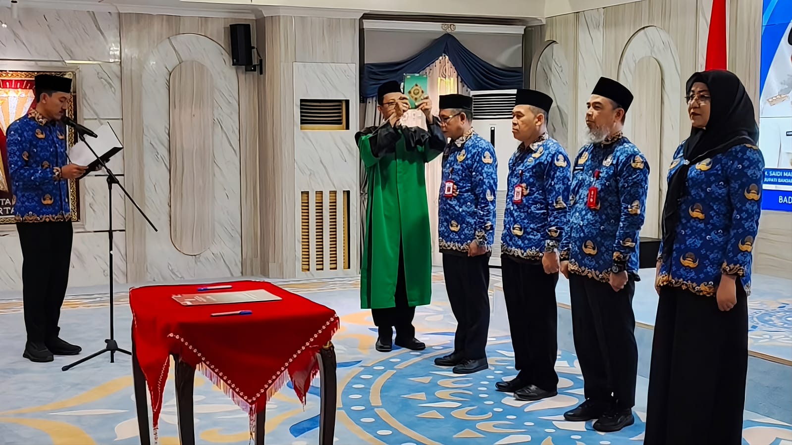 Bupati Saidi Mansyur Lantik 4 Pejabat Baru, Fokus Perencanaan dan Pelayanan Publik
