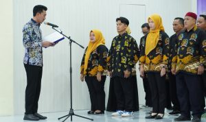 Bupati Tekankan 3 Poin Strategis Penguatan BPD Saat Kukuhkan 32 Pengurus PABPDSI Kabupaten Banjar