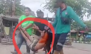 Warga Ringkus dan Gebuki Pria Diduga Maling di Jalan Raya Tanjung Tabalong