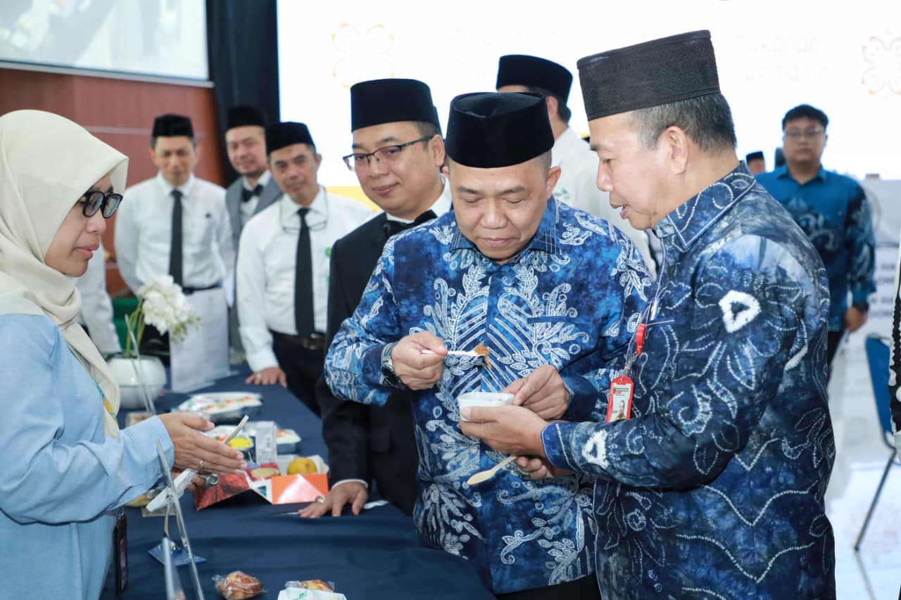 Gubernur Kalsel H. Muhidin Sampai Pesan Khusus ini ke Petugas Haji Daerah dan Tim Pendukung PPIH Embarkasi Haji Banjarmasin