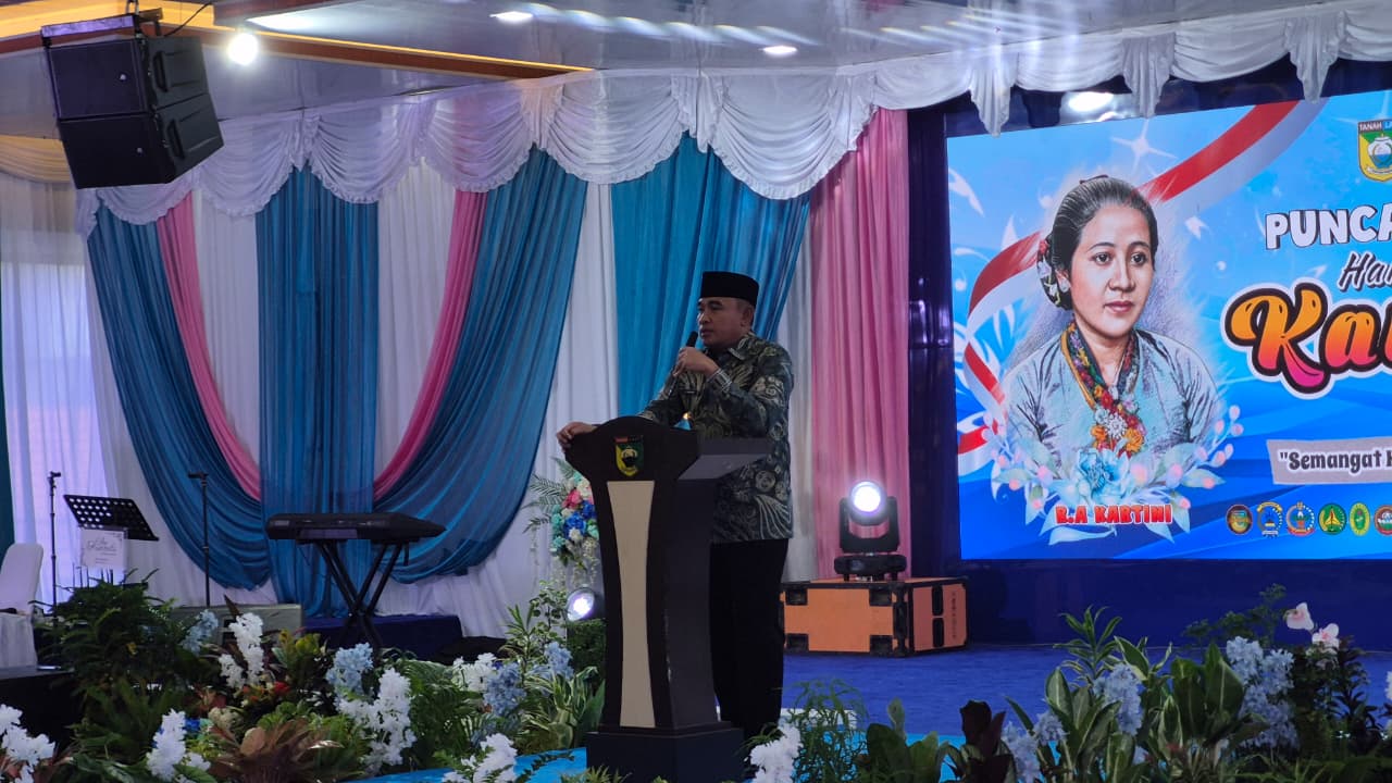 Bupati Tanah Laut Gugat Makna Seremonial Hari Kartini: Bukan Sekadar Kebaya, Namun Kecerdasan Intelektual Perempuan