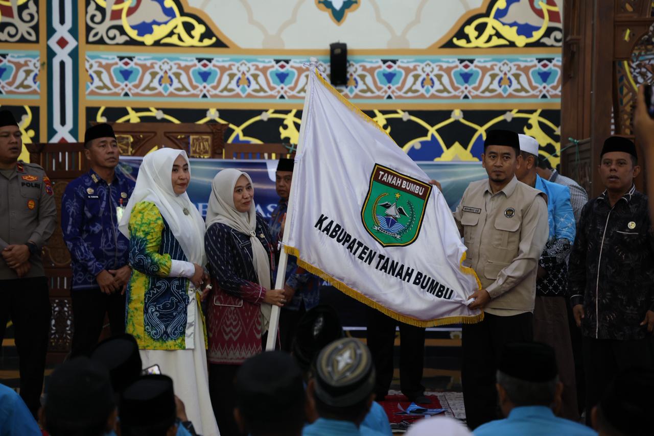 239 Calon Jemaah Haji Tanah Bumbu Dilepas Bupati Andi Rudi Latif, Sampaikan Pesan ini
