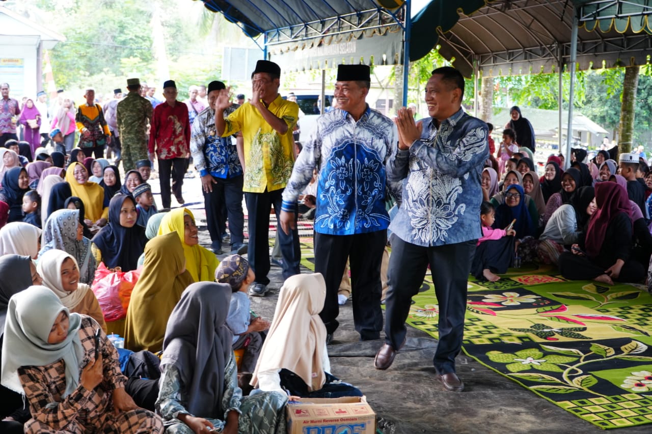 Wabup Tanah Laut Apresiasi Gotong Royong Warga di HUT ke-43 Desa Sumber Mulia