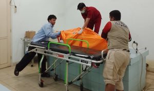 Proses Evakuasi penemuan mayat dipintu aliran air Desa Sungai Tuan Ulu