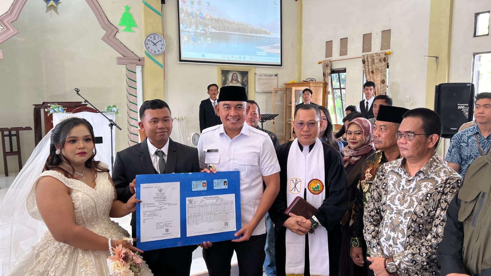 Disdukcapil Tanah Laut Luncurkan Layanan SIPADU BERKAT di Gereja, Dokumen Pernikahan Warga Non Muslim Satu Hari Selesai