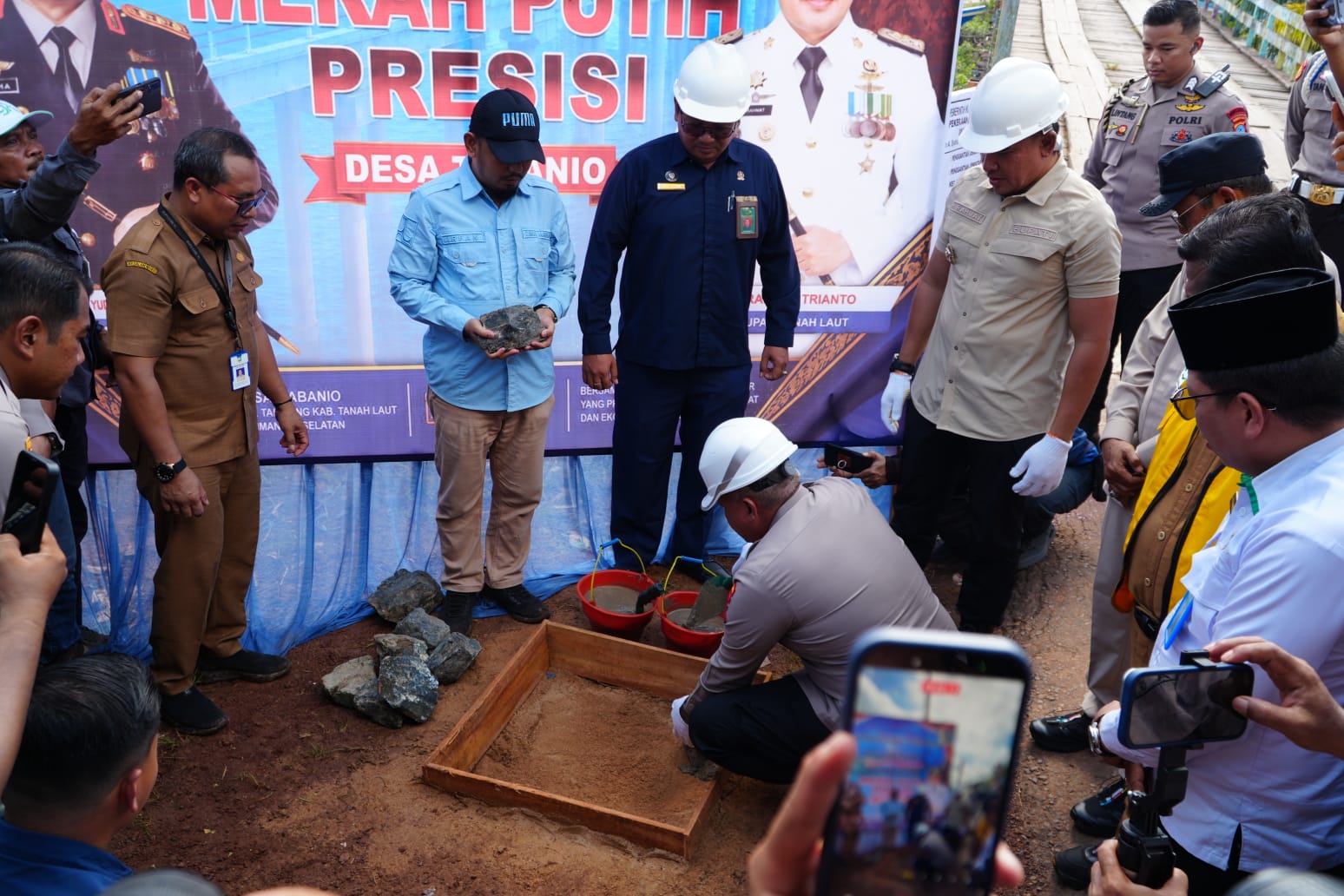 Sinergi Pemkab Tanah Laut dan Polda Kalsel, Pembangun Jembatan Merah Putih Presisi di Tabanio Dimulai
