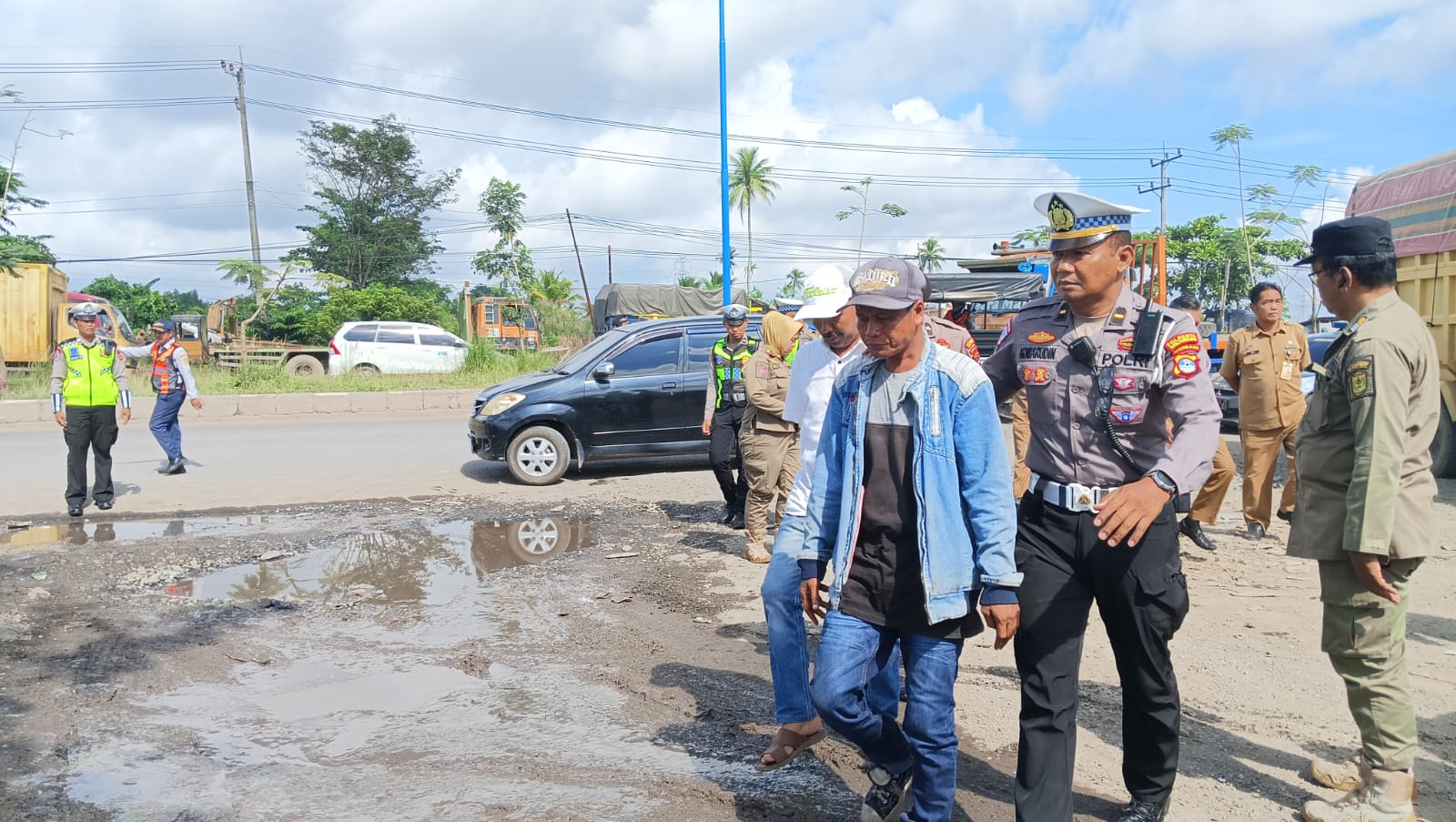 Operasi Gabungan di SPBU Banjarmasin, Empat Pria Diduga Preman Diamankan Polisi