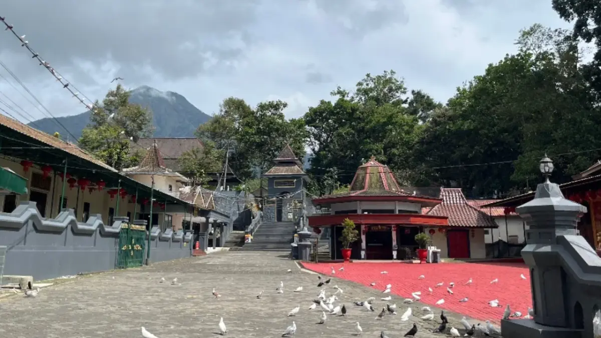 makam gunung kawi
