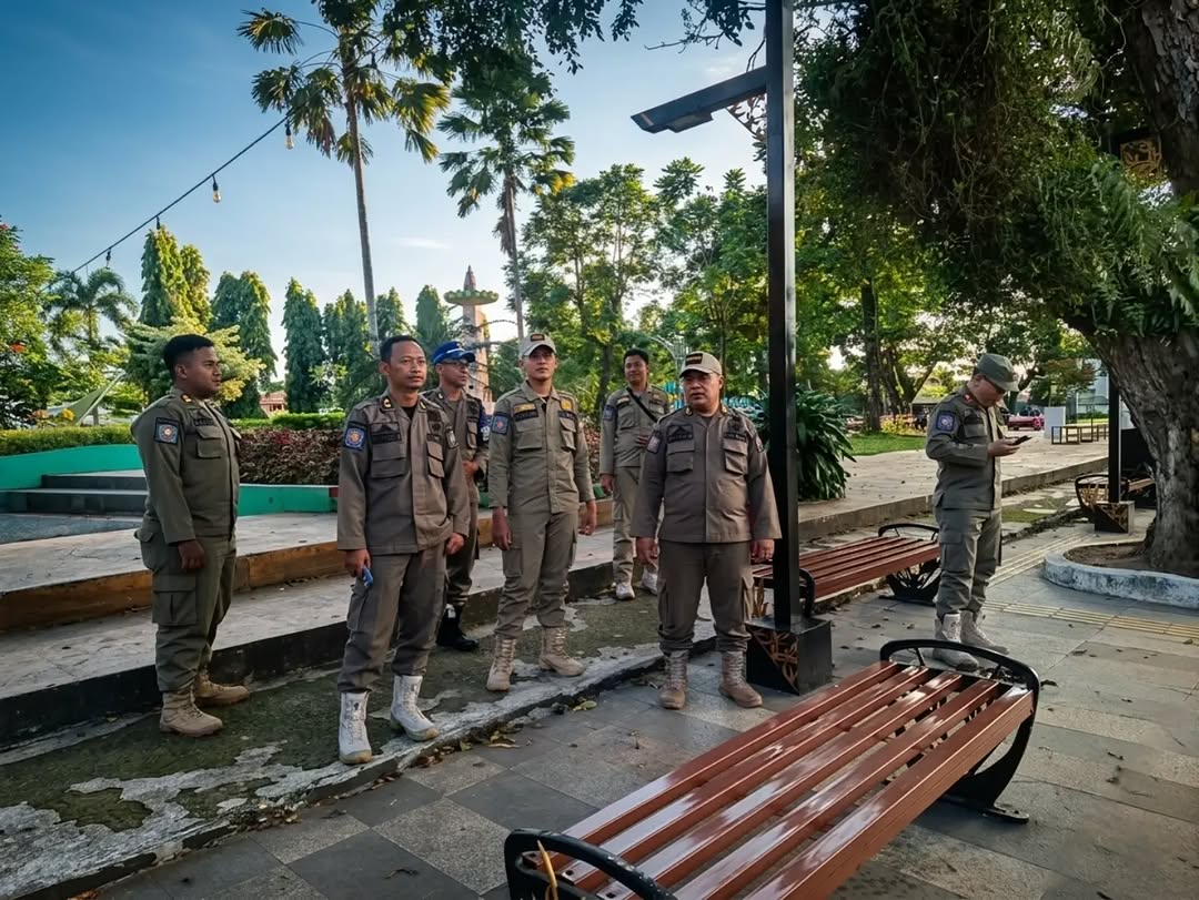personel Satpol PP dan Damkar Kabupaten Tanah Laut