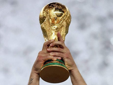 trofi piala dunia