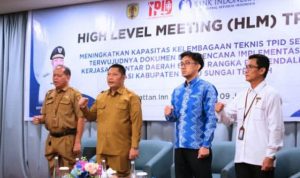 Bupati HST Samsul Rizal saat membuka High Level Meeting