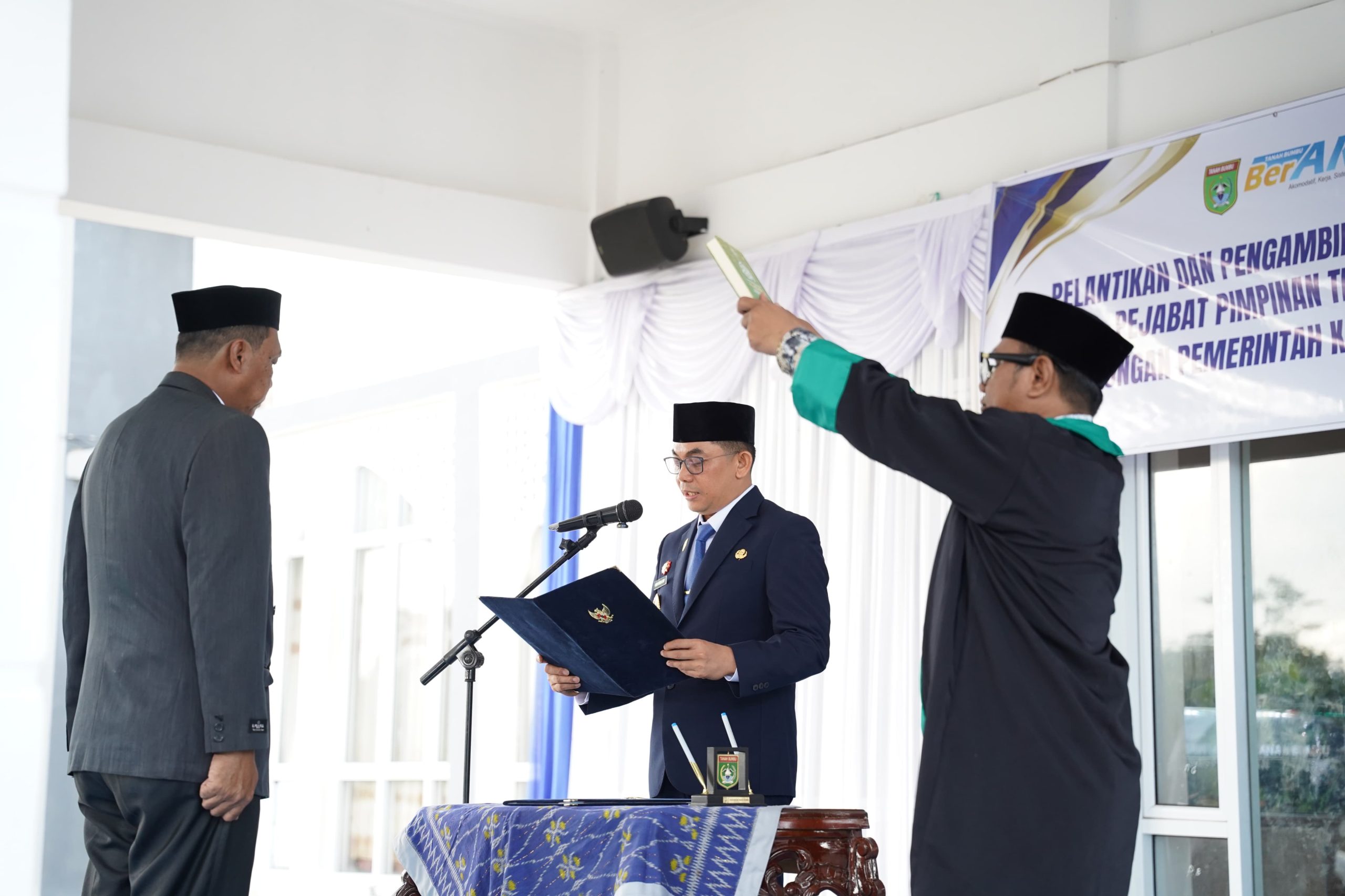 Bupati Tanah Bumbu Lantik Kepala Dinas Perikanan, Sektor Perikanan Diharapkan Jadi Penggerak Ekonomi Pesisir