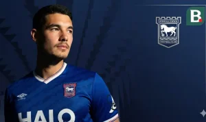 Elkan Baggott di Ipswich Town 2025-2026.