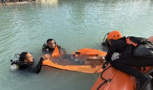 Evakuasi korban tenggelam danau cermin