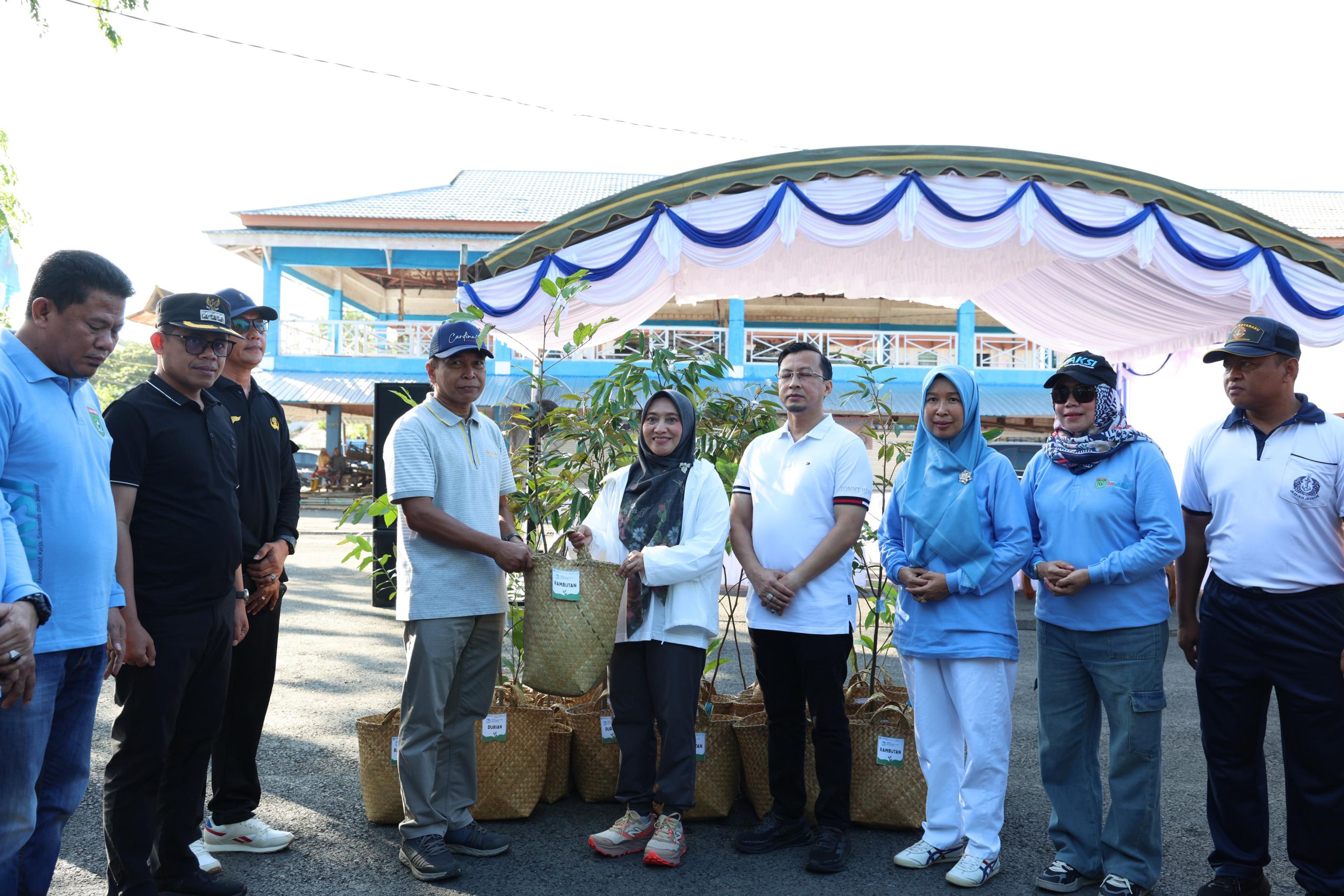 Pemkab Tanah Bumbu Distribusikan Bibit Tanaman untuk Penghijauan di Apel Hari Lingkungan Hidup Sedunia 2026