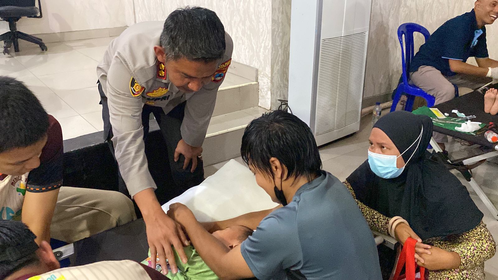 Gas 3 kg Rp 18.500 hingga Sunatan Massal di Hari Bhayangkara ke-80 di Polres HST