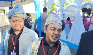 Juri lomba Madihin, Hendra