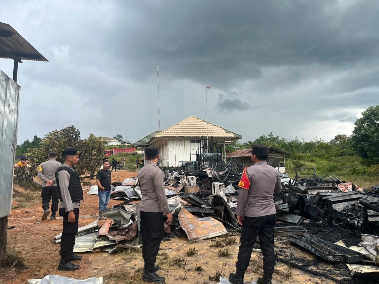 Kebakaran Hanguskan 9 Kamar Mes dan Gudang Milik PT BBP di Upau Tabalong, Kerugian Capai Rp 420 Juta