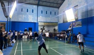 Laga ekshibisi mewarnai pembukaan Turnamen Bulutangkis