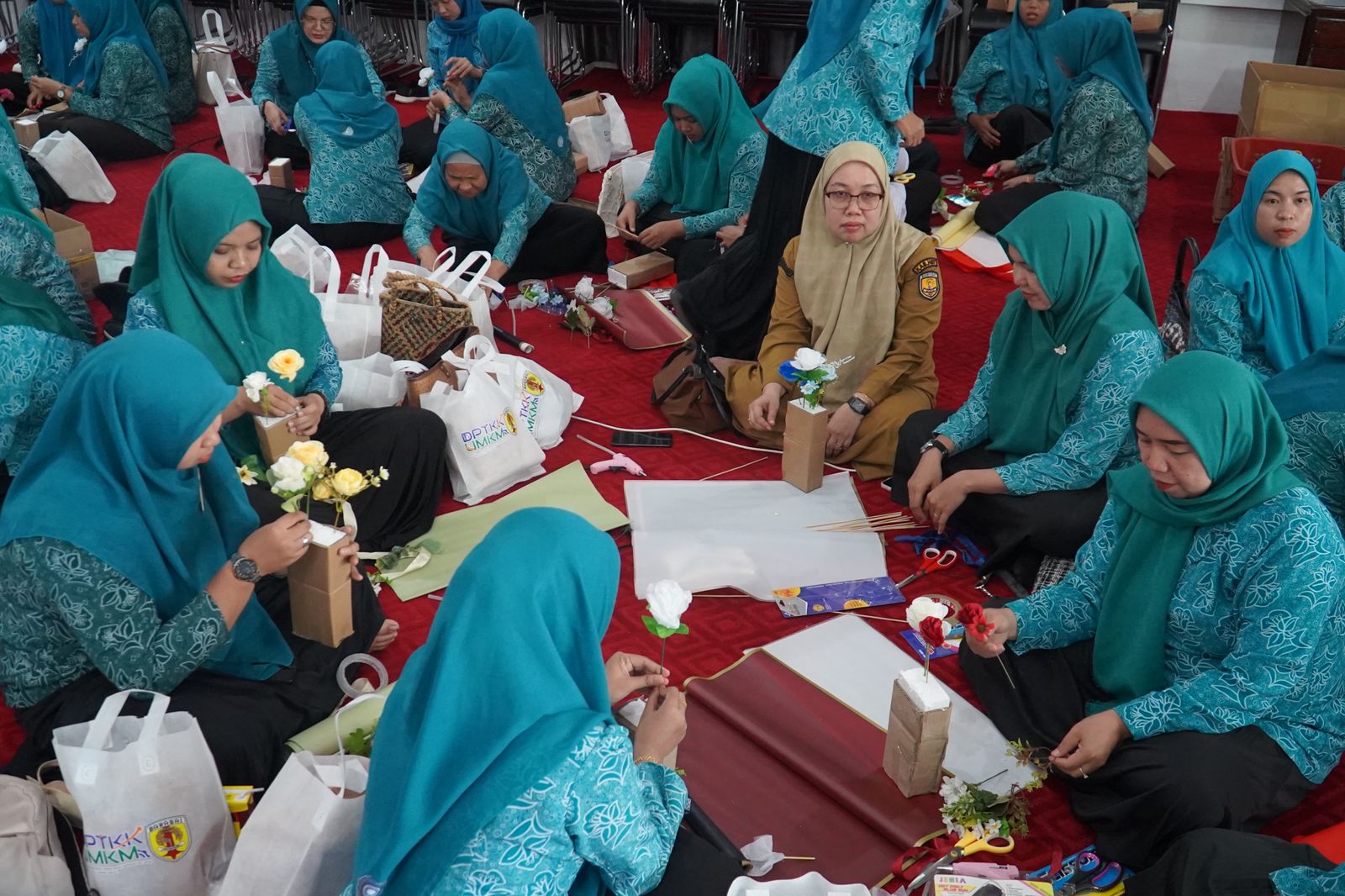 Pelatihan Keterampilan Pembuatan Buket Bunga
