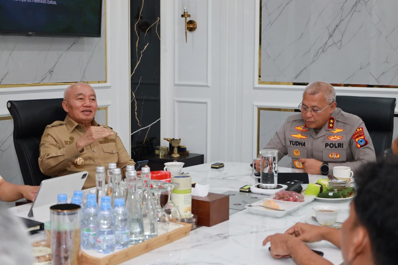 Gubernur, Kapolda dan Pertamina Adakan Pertemuan Terkait Pengawasan Penyaluran BBM di Kalsel
