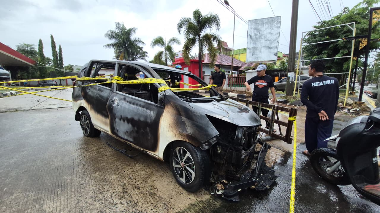 Polres Tanah Laut Selidiki Mobil Diduga Pelangsir Pertalite yang Terbakar di SPBU Pelaihari