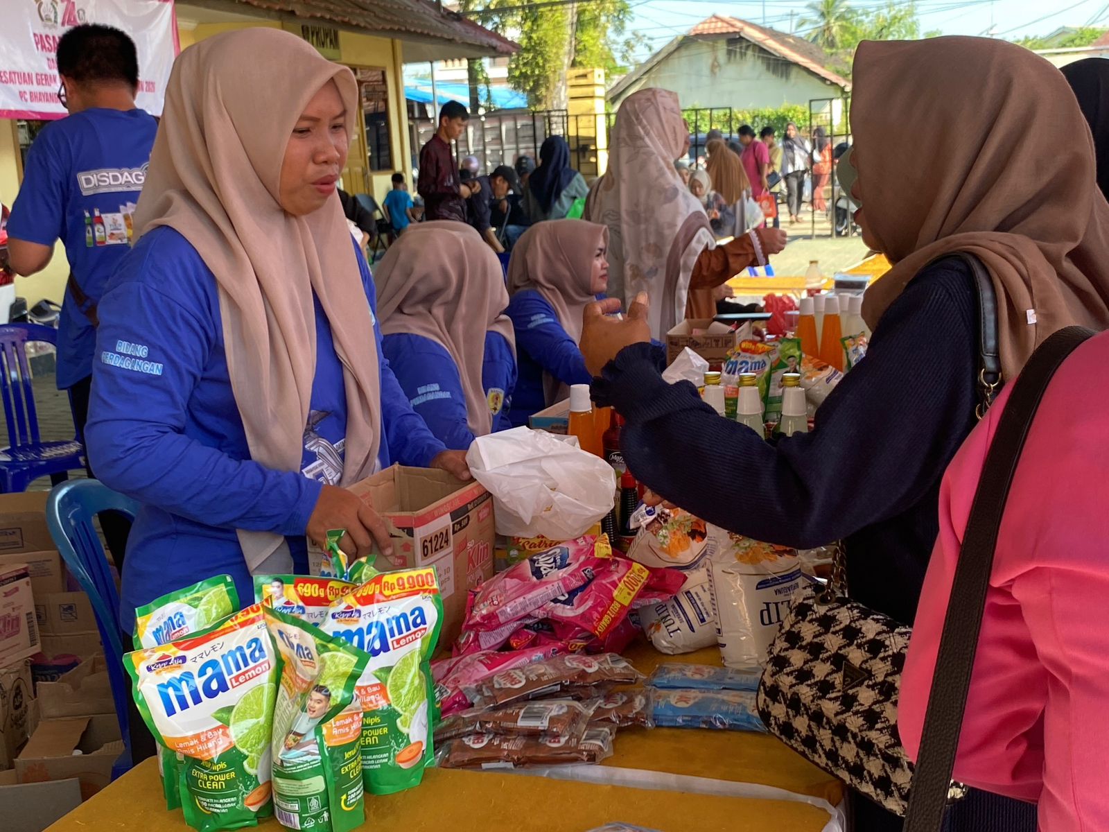 Hadirkan Aneka Kebutuhan Pokok Murah, Disdag HST Dukung Pasar Murah Hari Bhayangkara ke-80