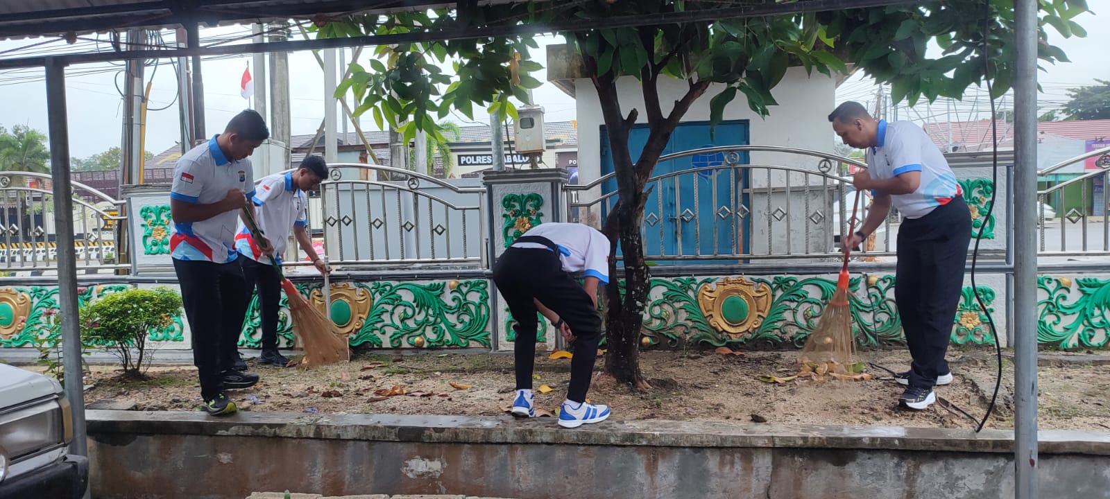 Sambut Hari Bhayangkara ke-80, Polres Tabalong Gelar Bakti Sosial di Masjid Wardatussalihin
