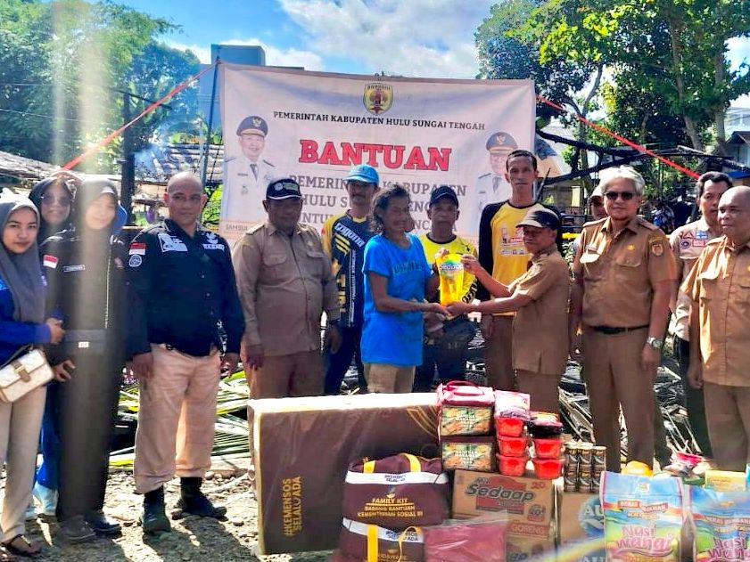 bantuan kepada korban kebakaran HST