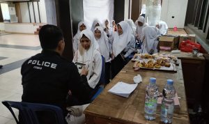 cek kesehatan dan bagikan kacamata gratis