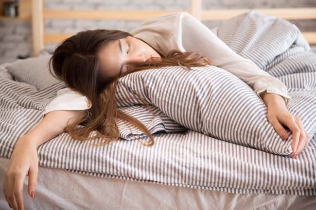 tidur-sore-kebiasaan-yang-sebaiknya-ditinggalkan-0-alodokter