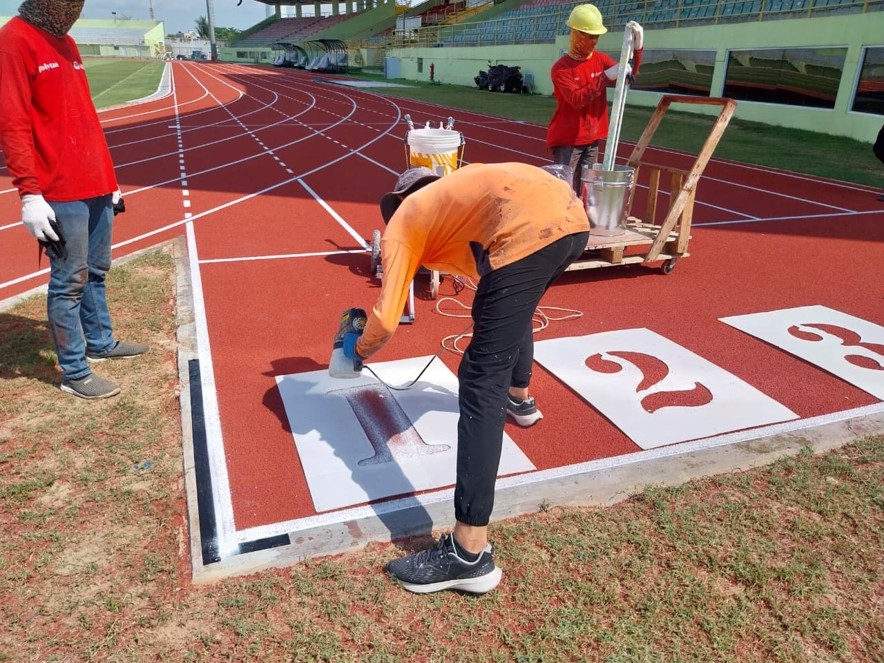 Dinas PUPR Kalsel Rampungkan Lintasan Atletik Stadion 17 Mei Banjarmasin