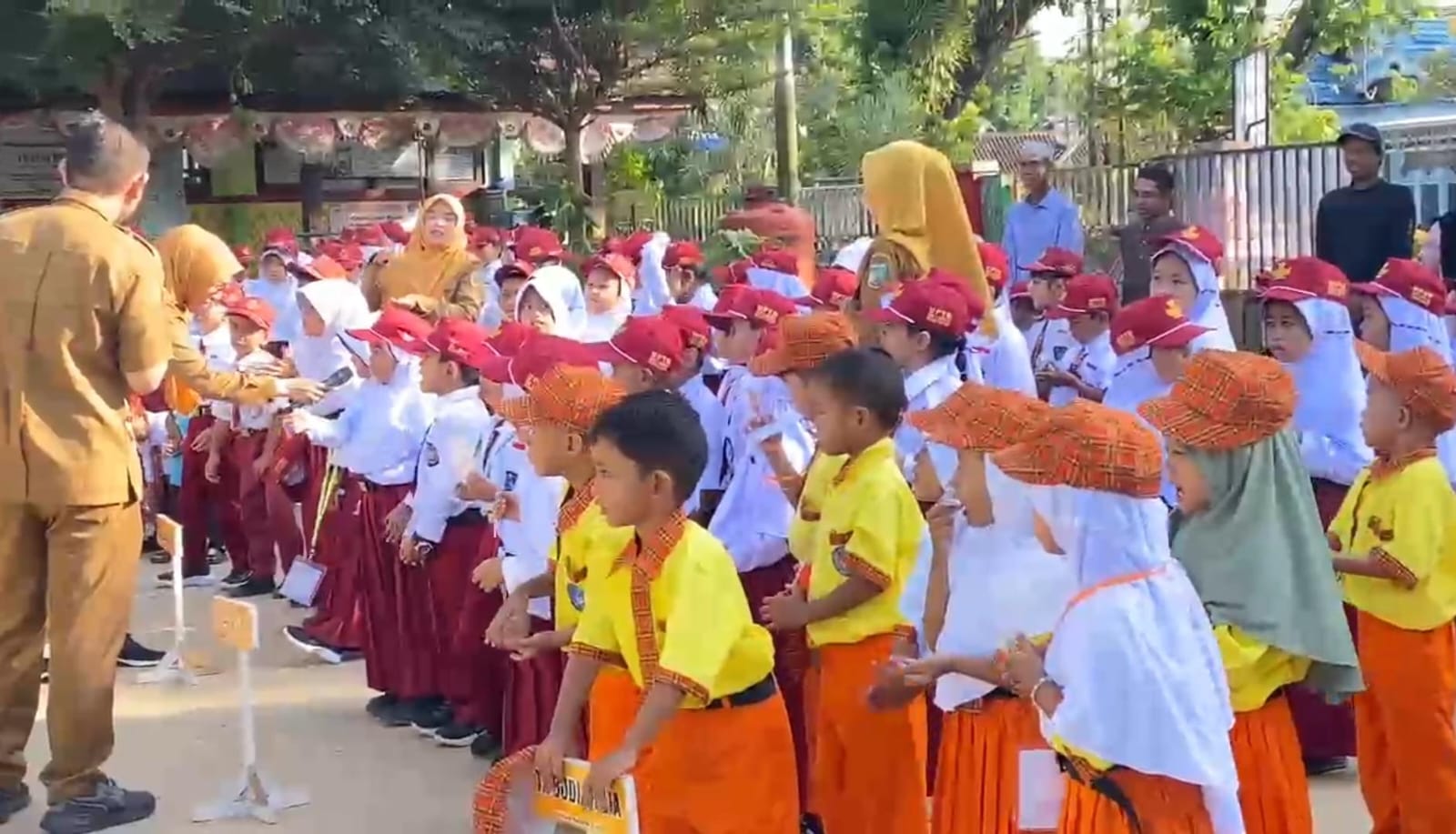 Hari pertama sekolah