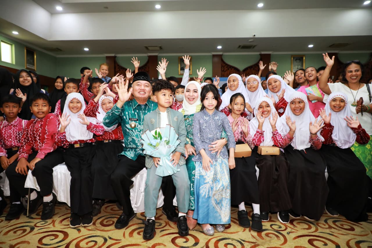 Hj Fathul Jannah Sambut Ratusan Anak di Peringatan Hari Anak Nasional (HAN) ke-42 di Banjarbaru