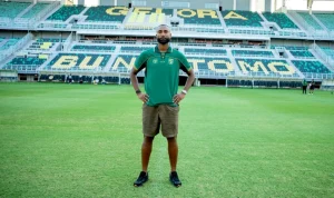 Persebaya-Perkenalkan-Amunisi-Asing--Yuran-Fernandes-Siap-Jadi-Tembok-Baru--1783409026