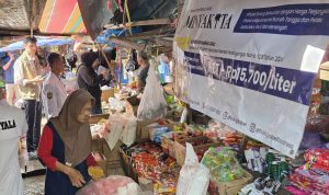 Petugas Dinas Perdagangan HST monitoring dan pengawasan penjualan MinyaKita
