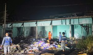 Pusat Perbelanjaan Sekumpul Terbakar