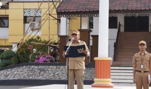 Wakil Bupati Tanah Laut, HM Zazuli, pimpin upacara