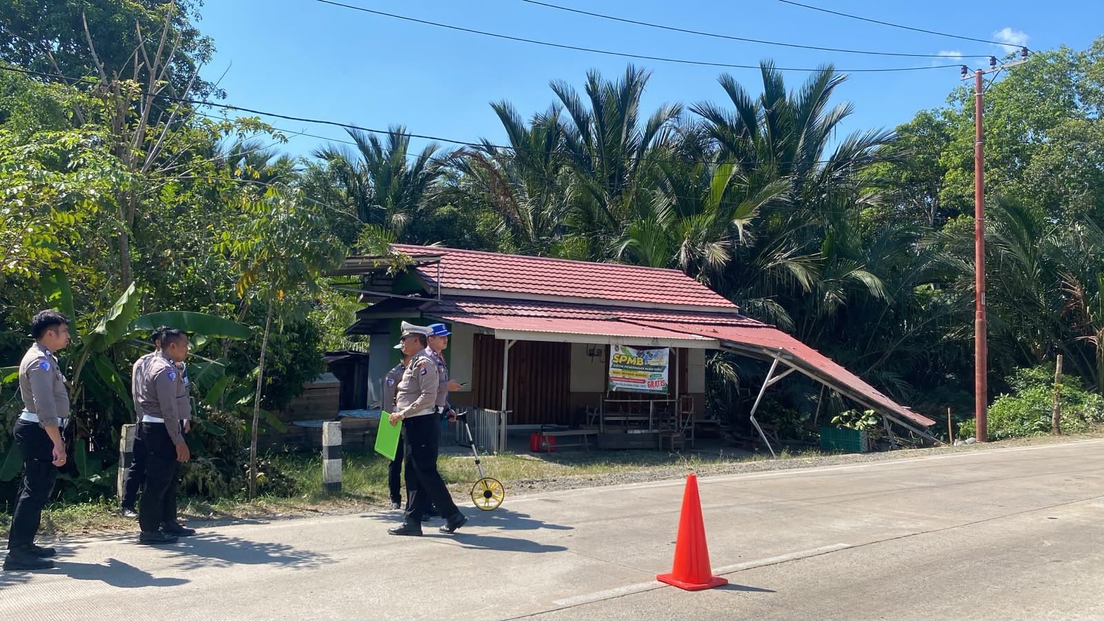 Polisi Dalami Penyebab Pikap Hantam Warung yang Tewaskan Tiga Orang di Barabai HST