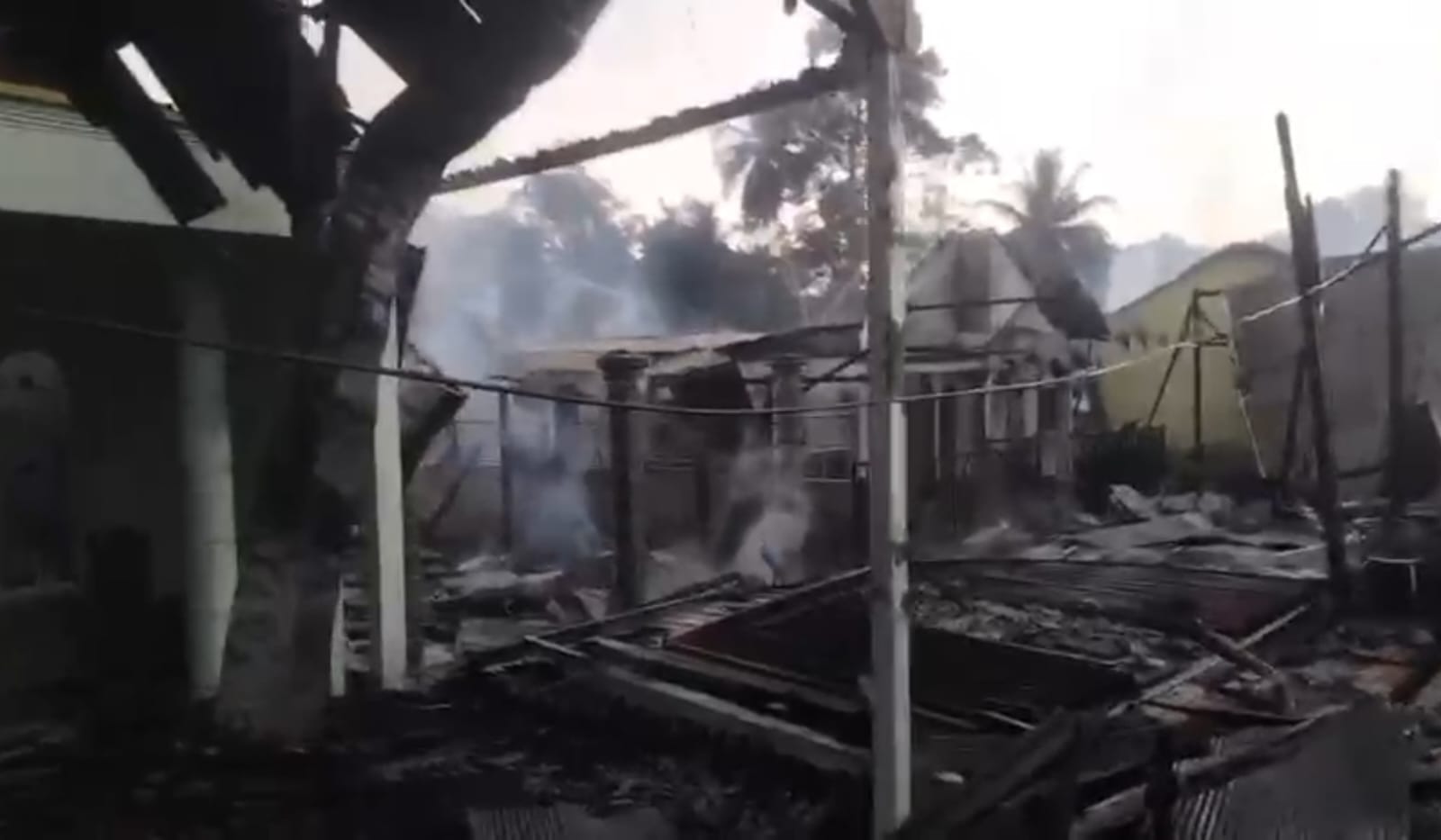 Warga Korban Kebakaran di Jaro Tabalong Pasrah Terima Musibah, Pemkab Gerak Cepat Salurkan Bantuan