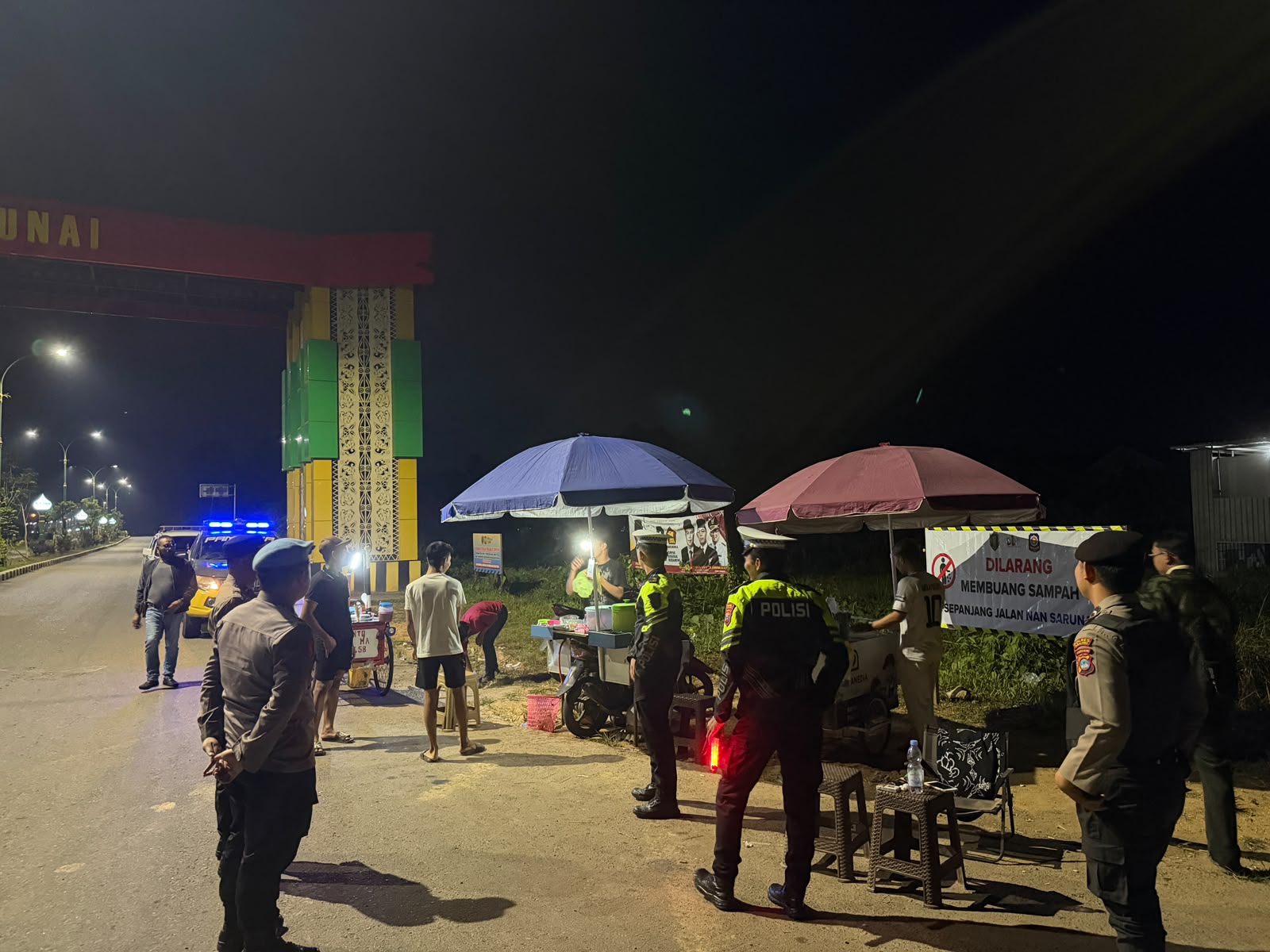 Patroli Dini Hari, Polres Tabalong Sambangi SPBU dan Lokasi Rawan Gangguan Kamtibmas