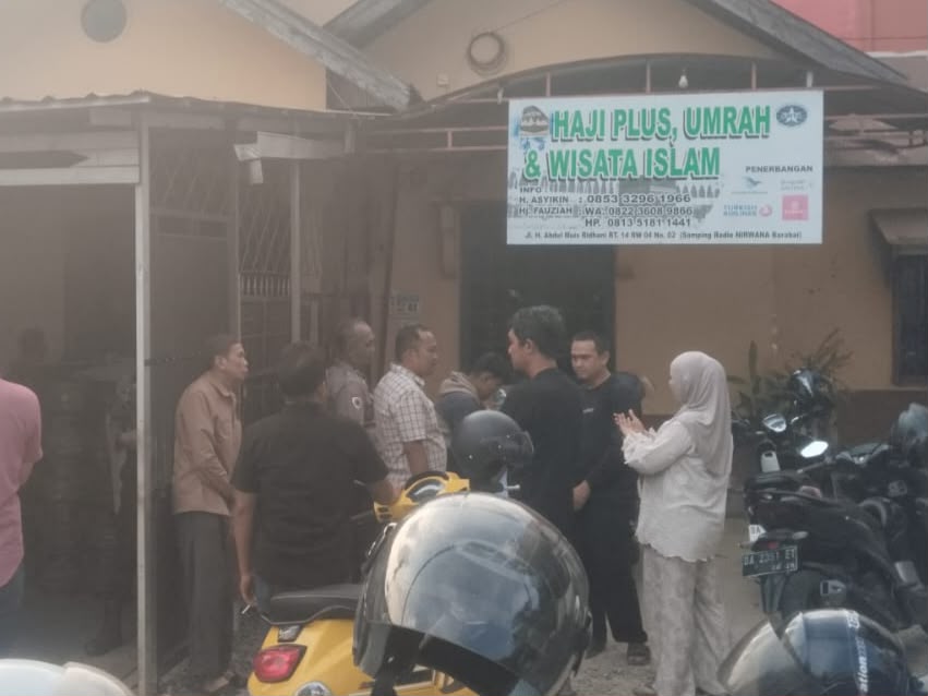 41 Jemaah Umrah HST Datangi Rumah Penyedia Travel Sehari Setelah Surat Pengembalian Dana, Polisi Fasilitasi Mediasi