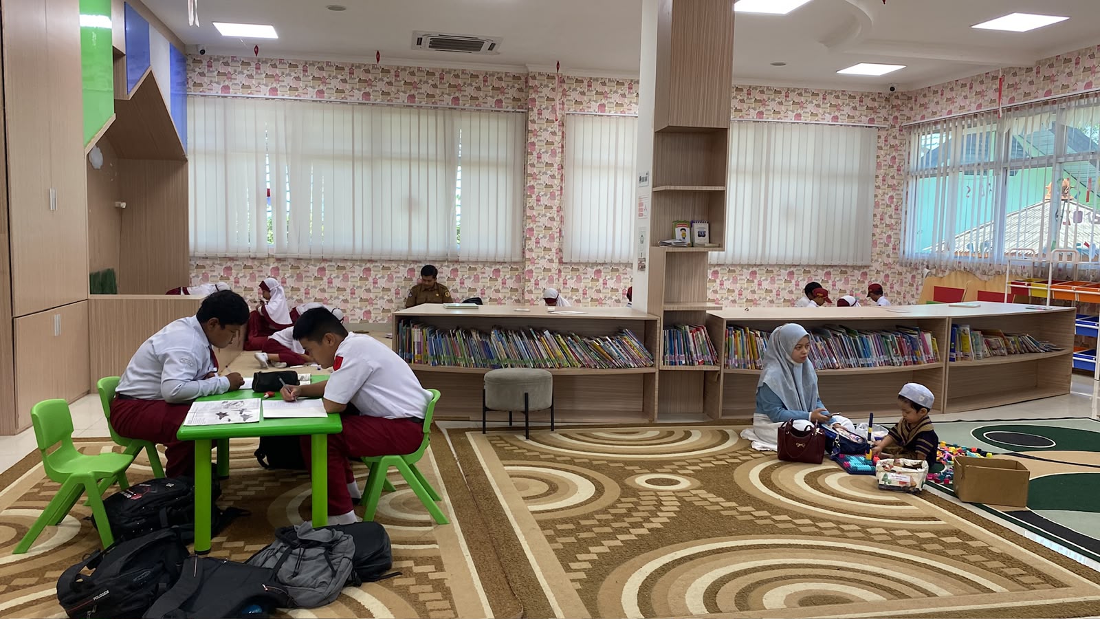 Tak Sekadar Tempat Pinjam Buku, WiFi Gratis hingga Ruang Belajar Nyaman Jadi Daya Tarik Perpustakaan Daerah HST
