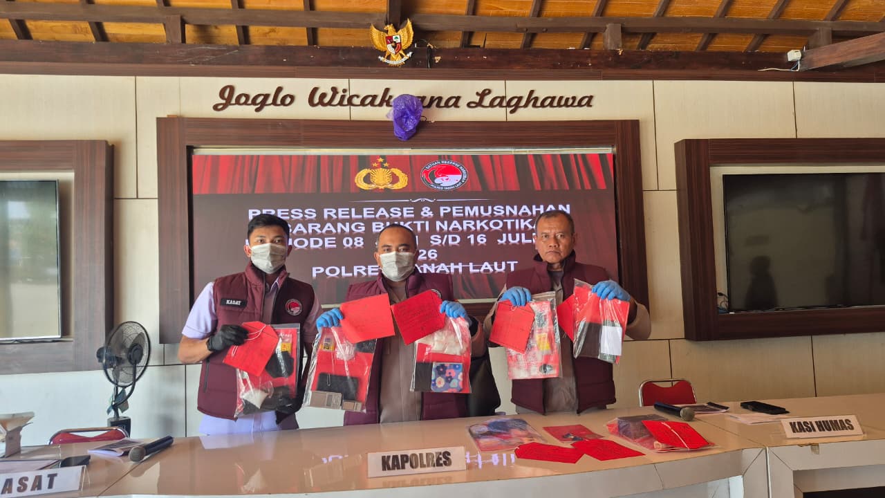 Polres Tanah Laut Musnahkan Ratusan Gram Sabu Hasil Pengungkapan Delapan Kasus Narkotika Periode Juni-Juli 2026